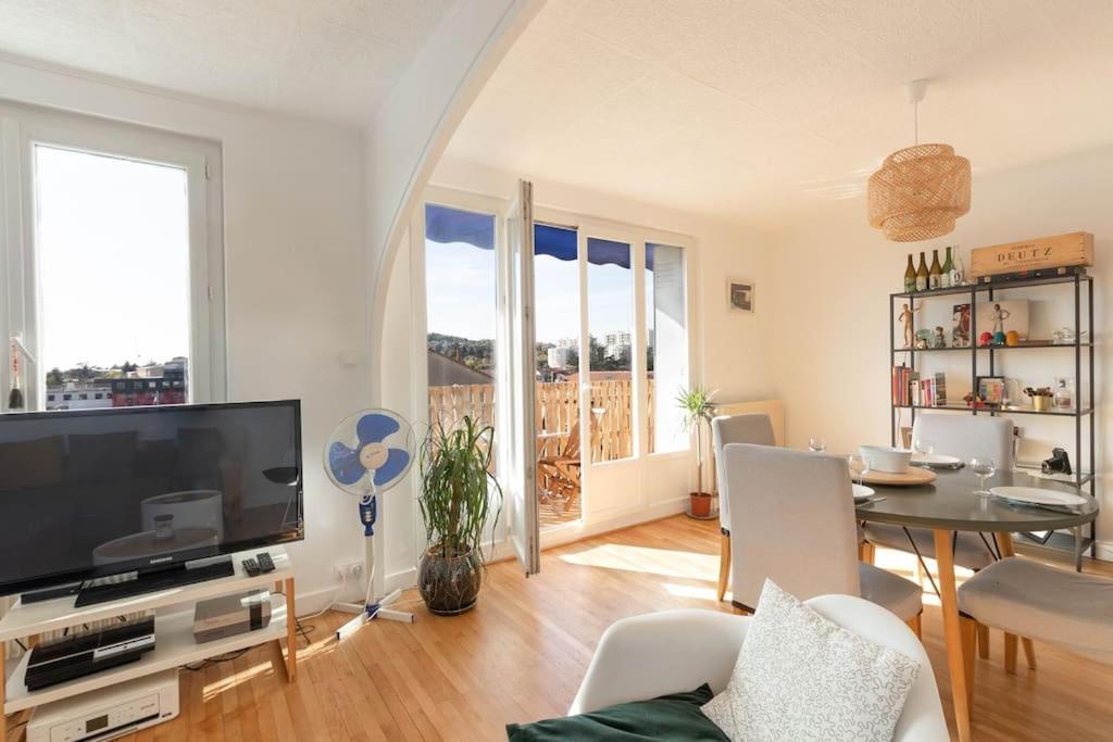 Cabana & Grand Appartement Cosy - Parking & Balcon วิลฟร็องช์-ซูร์-โซน ภายนอก รูปภาพ